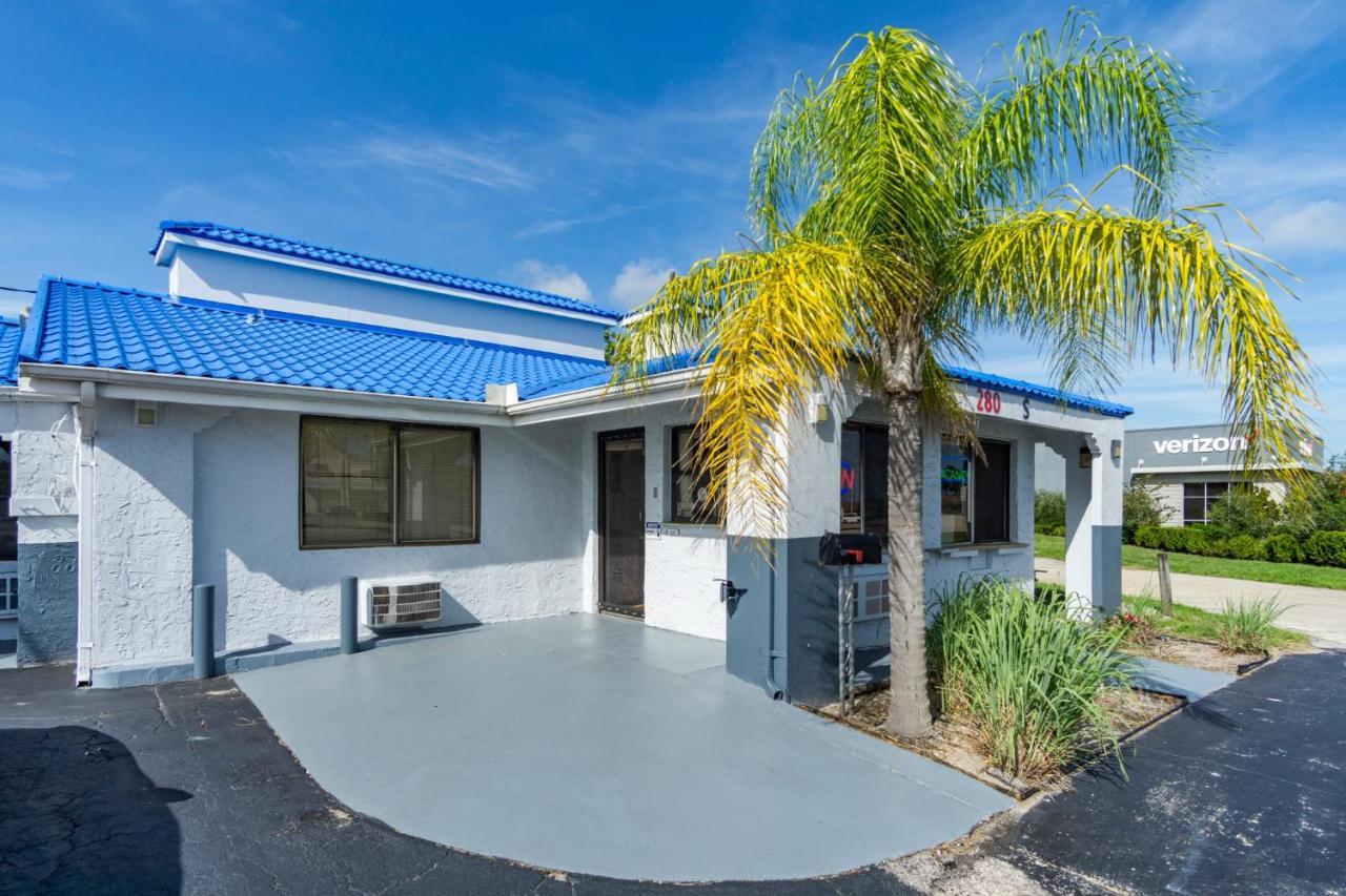 Budget Inn Of 赛百灵 外观 照片