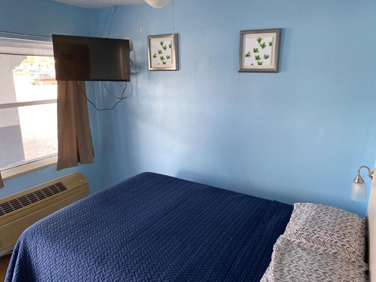 Budget Inn Of 赛百灵 外观 照片